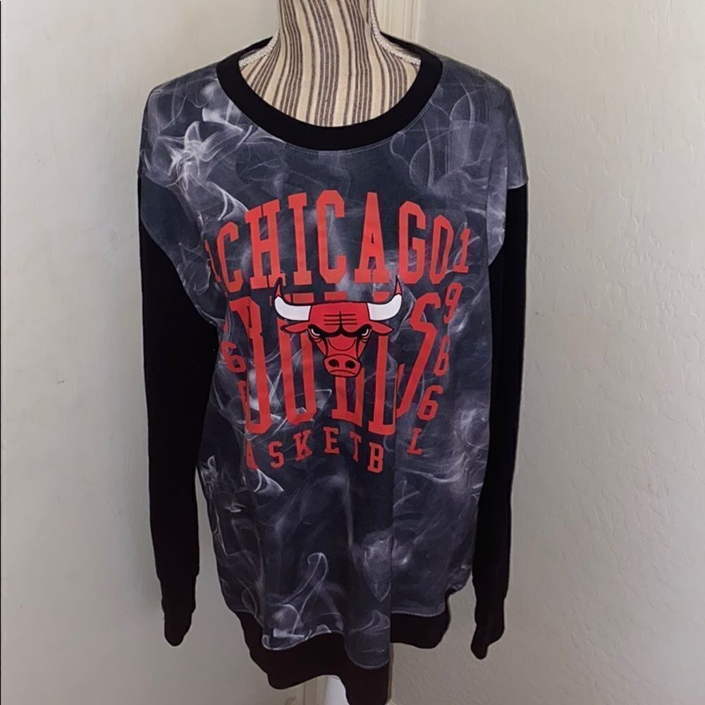 NBA Chicago Bulls Design Graphic Lightweight Sweatshirt